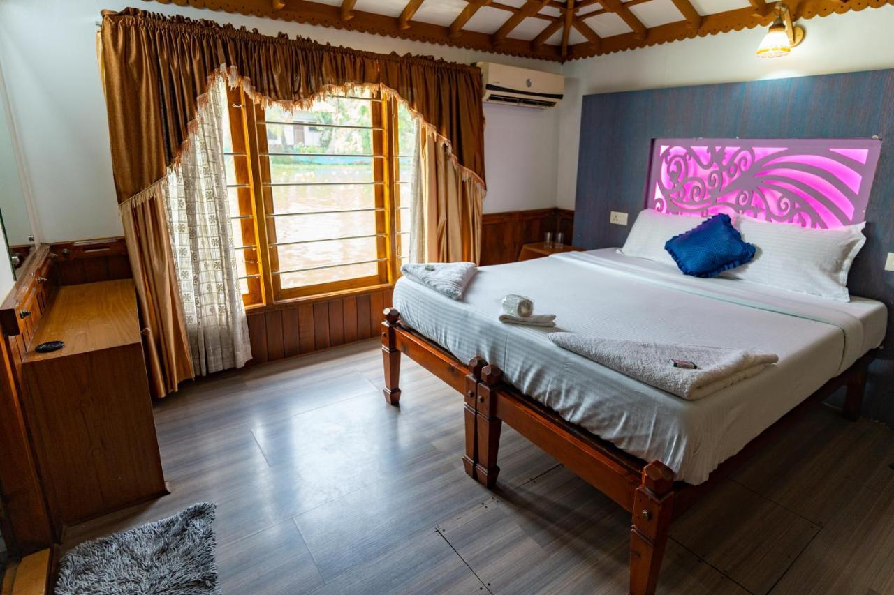 Kera Houseboats Alleppey Alappuzha Eksteriør bilde