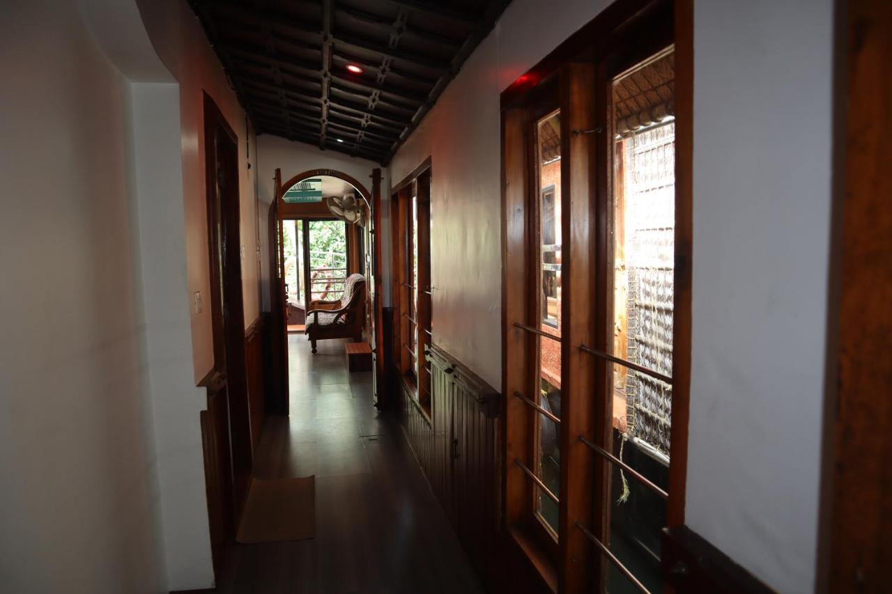 Kera Houseboats Alleppey Alappuzha Eksteriør bilde